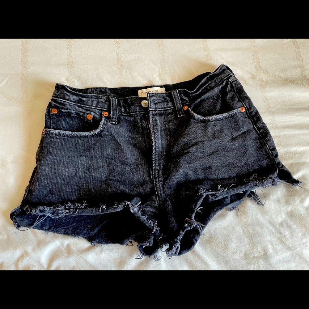 Black Abercrombie and Fitch shorts